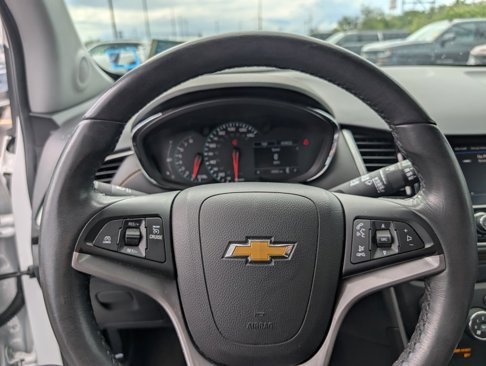 Used 2022 Chevrolet Trax LT w/ Redline Edition image 14