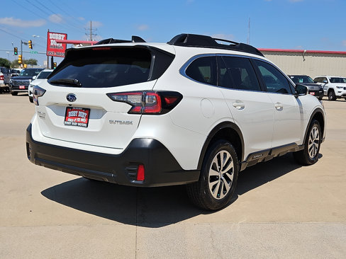 Used 2022 Subaru Outback Premium image 3