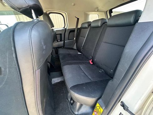 Used 2010 Toyota FJ Cruiser 4WD image 25
