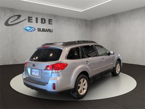 Used 2014 Subaru Outback 2.5i Limited image 4
