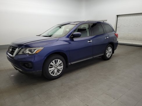Used 2019 Nissan Pathfinder S image 2