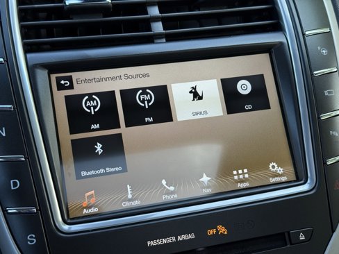 Used 2017 Lincoln MKX Reserve w/ Driver Assistance Package image 5