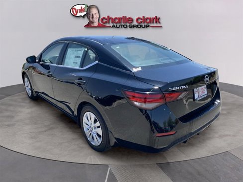 Certified 2025 Nissan Sentra S image 4