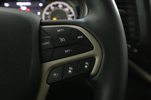 Used 2018 Jeep Cherokee Limited w/ Technology Group image 19