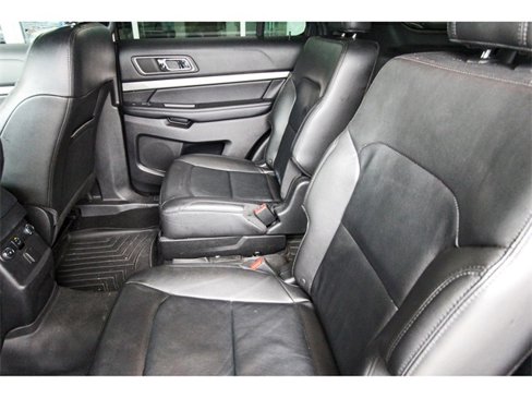 Used 2018 Ford Explorer XLT w/ Equipment Group 202A image 13