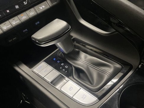 Used 2023 Hyundai Elantra Limited w/ Winter Weather Package image 22