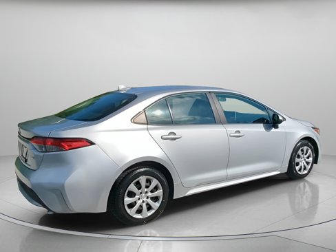 Used 2021 Toyota Corolla LE image 29