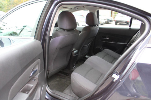 Used 2015 Chevrolet Cruze LT w/ Technology Package image 24