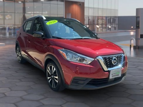 Used 2020 Nissan Kicks SV image 2