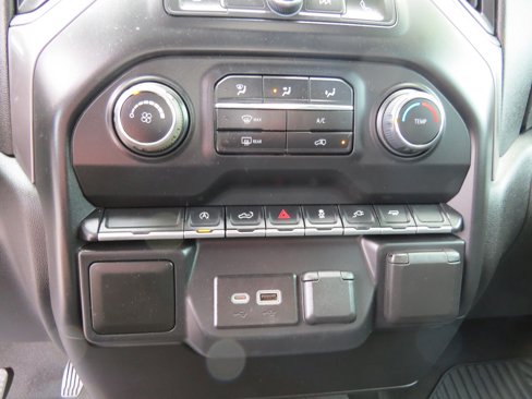 Used 2021 Chevrolet Silverado 1500 Custom image 18