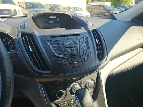 Used 2015 Ford Escape SE image 18