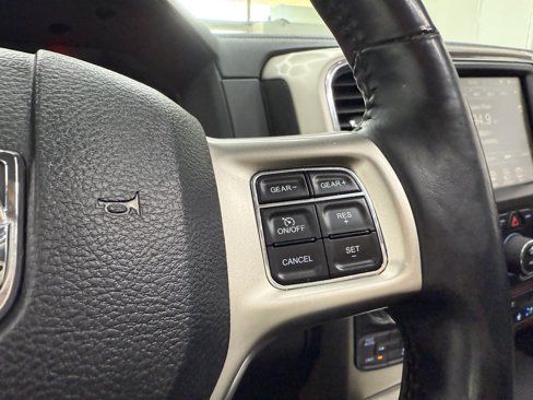 Used 2014 RAM 1500 Laramie w/ Convenience Group image 18