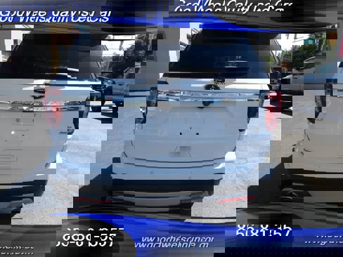 Used 2017 Ford Explorer XLT image 6