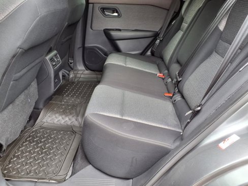 Used 2021 Nissan Rogue SV image 12