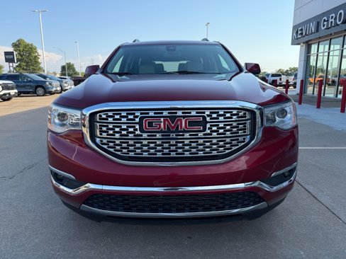 Used 2019 GMC Acadia Denali image 2
