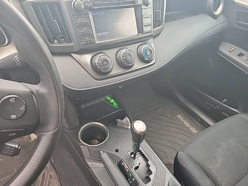 Used 2014 Toyota RAV4 LE image 24