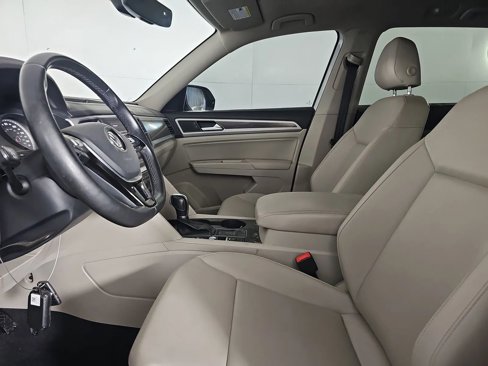 Used 2019 Volkswagen Atlas SE w/ Panoramic Sunroof Package image 7