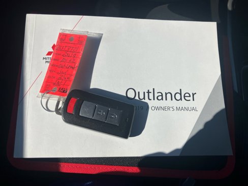 Used 2019 Mitsubishi Outlander SE image 38