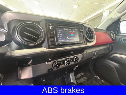 Used 2016 Toyota Tacoma SR5 image 10