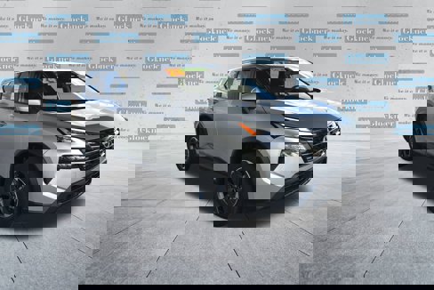Used 2024 Nissan Rogue SV image 3