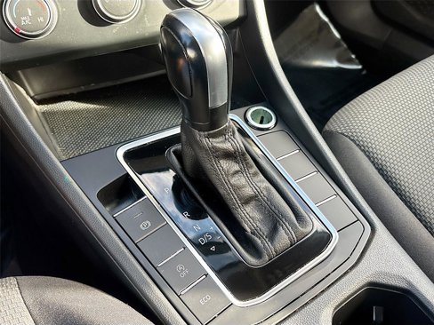Used 2021 Volkswagen Jetta S w/ Driver Assistance Package image 17