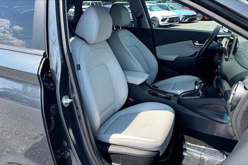 Certified 2022 Hyundai Kona Limited image 8