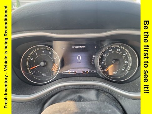 Used 2015 Jeep Cherokee Trailhawk w/ Cold Weather Group image 15