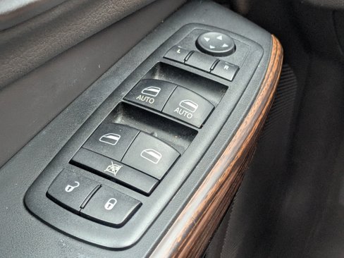 Used 2014 Jeep Cherokee Trailhawk w/ Comfort/Convenience Group image 23