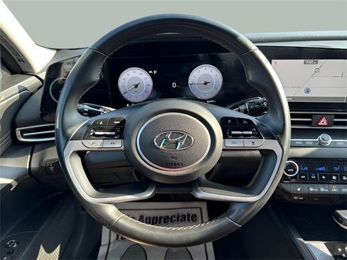 Used 2022 Hyundai Elantra Limited image 28