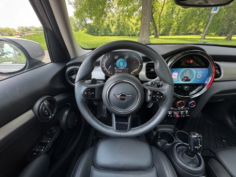 Used 2022 MINI Cooper S w/ Premium Package image 53