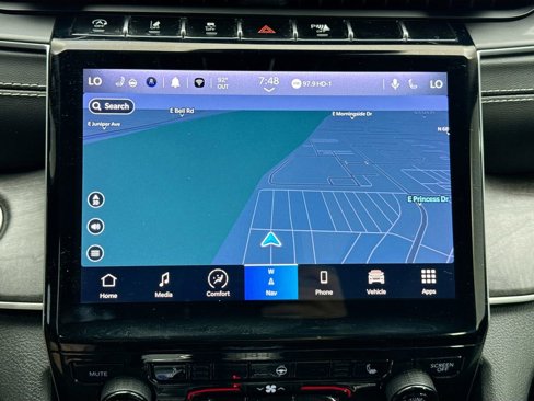 Used 2022 Jeep Grand Cherokee Limited image 14