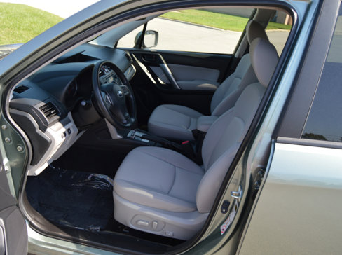 Used 2015 Subaru Forester 2.5i Premium w/ All-Weather Package image 11