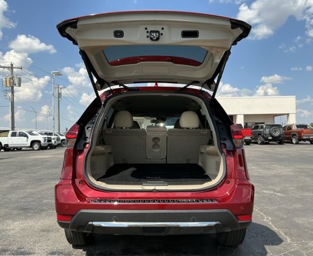 Used 2020 Nissan Rogue SV w/ Premium Package image 18