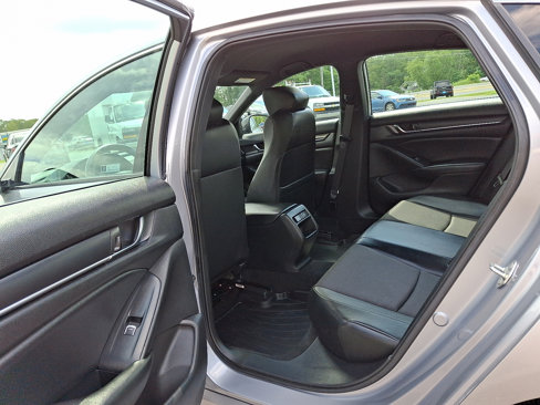Used 2021 Honda Accord Sport image 10