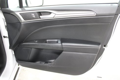 Used 2019 Ford Fusion SE image 25