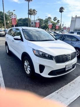 Used 2019 Kia Sorento LX image 2