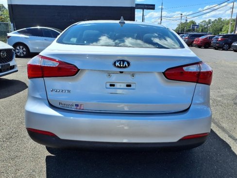 Used 2016 Kia Forte LX w/ LX Popular Plus Package image 6