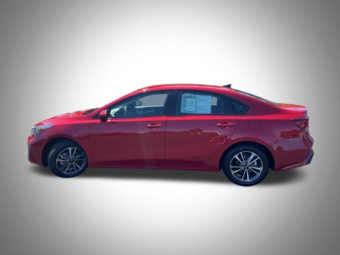 Used 2023 Kia Forte LXS image 8