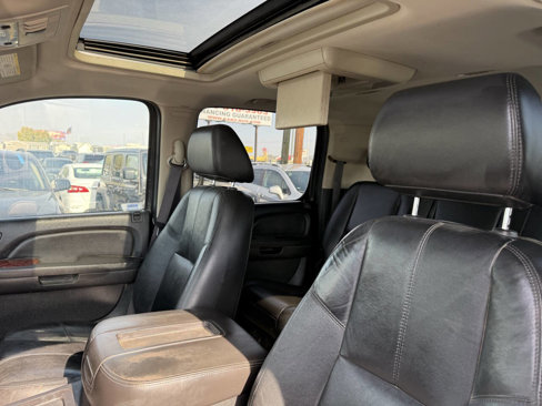 Used 2009 Chevrolet Suburban 2500 LT image 23