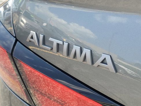 Used 2023 Nissan Altima 2.5 SV w/ SV Premium Package image 6