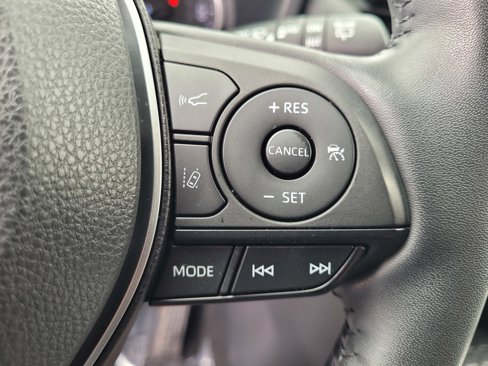 Used 2022 Toyota RAV4 SE image 23