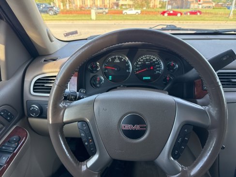 Used 2012 GMC Yukon SLT w/ SLT-2 Equipment Package image 14