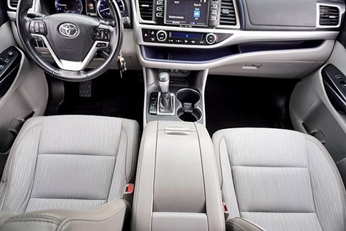 Used 2019 Toyota Highlander LE image 21