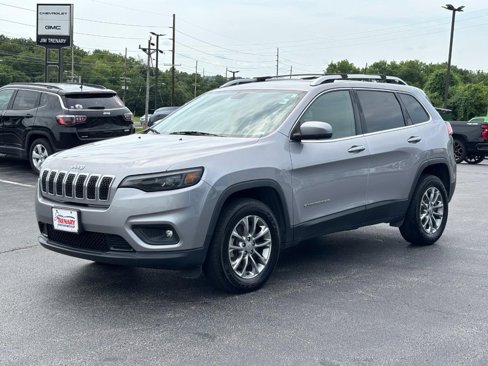Used 2019 Jeep Cherokee Latitude Plus w/ Cold Weather Group image 8