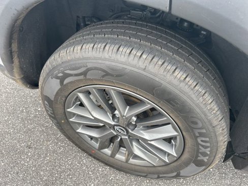 Used 2024 Nissan Rogue S image 11