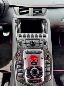 Used 2015 Lamborghini Aventador LP 700-4 image 18