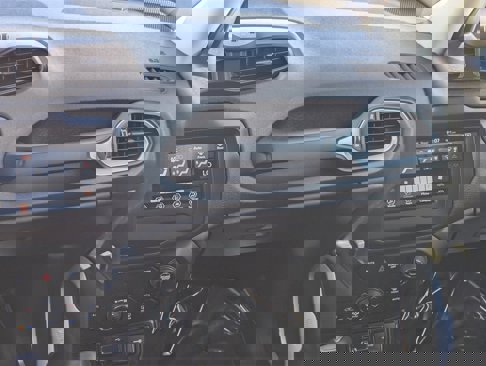 Used 2018 Jeep Renegade Latitude image 16