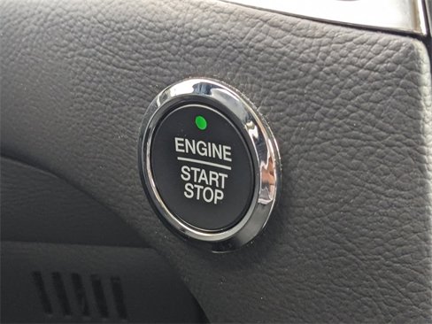 Used 2024 Ford Edge Titanium image 28