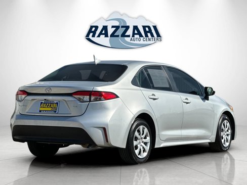 Used 2024 Toyota Corolla LE image 3