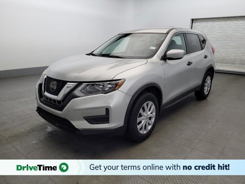 Used 2018 Nissan Rogue S image 1